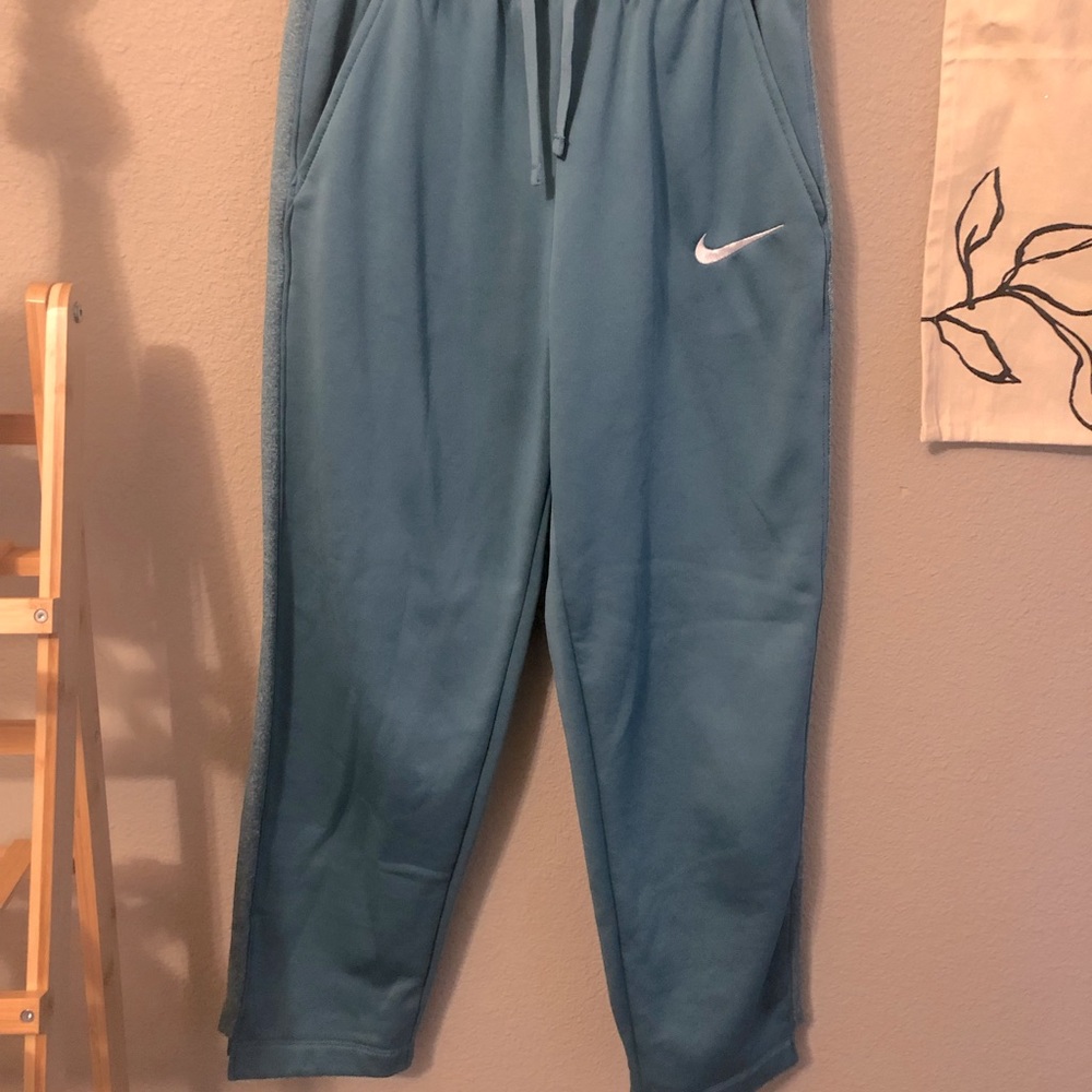 Nike Girl’s Medium Sweatpants